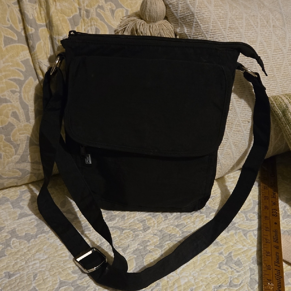 Elegant Black Men's Messenger Bag